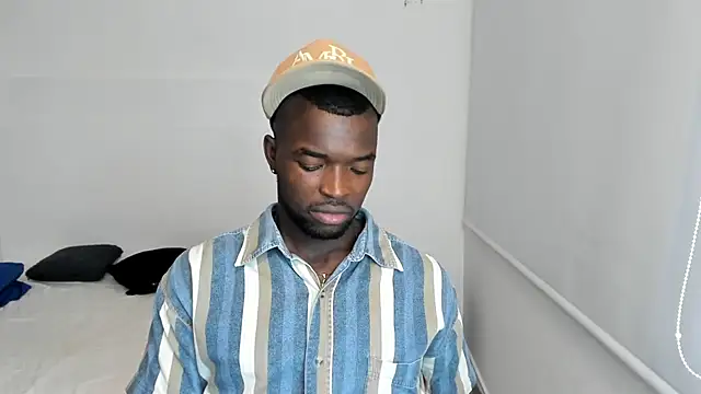 Snapshot of Dylan_Taylor chatting on February 2025 08:22:02 AM Dylan Taylor online show from February 2025 08:22:02 AM