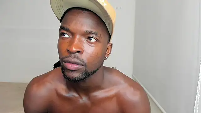 Snapshot of Dylan_Taylor chatting on February 2025 06:44:02 AM Dylan Taylor online show from February 2025 06:44:02 AM