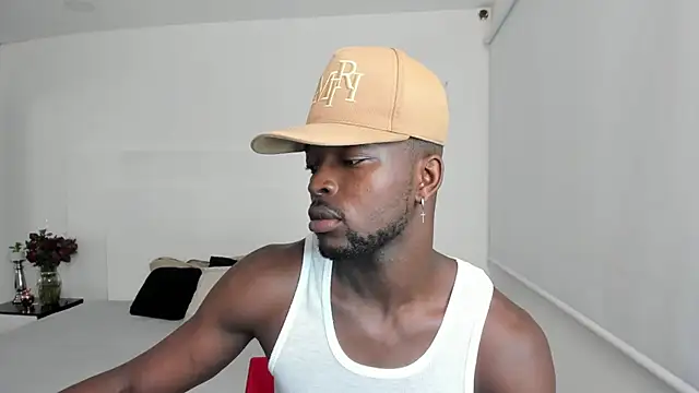 Snapshot of Dylan_Taylor chatting on February 2025 04:03:02 AM Dylan Taylor online show from February 2025 04:03:02 AM