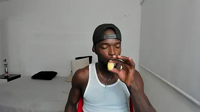 Snapshot of Dylan_Taylor chatting on February 2025 06:29:01 AM Dylan Taylor online show from February 2025 06:29:01 AM