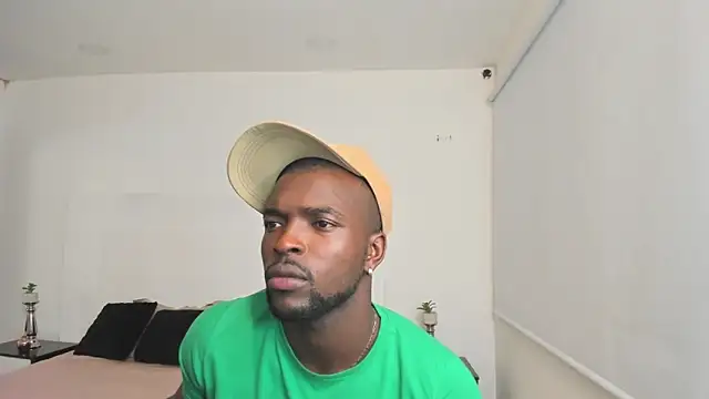 Snapshot of Dylan_Taylor chatting on March 2025 03:29:01 AM Dylan Taylor online show from March 2025 03:29:01 AM