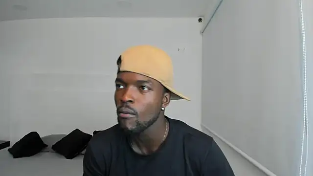 Snapshot of Dylan_Taylor chatting on March 2025 02:58:02 AM Dylan Taylor online show from March 2025 02:58:02 AM