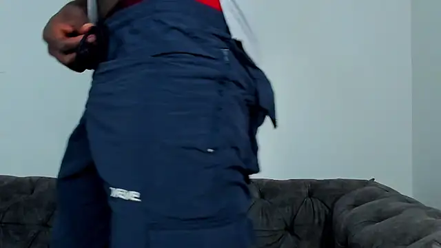 Snapshot of Dylan_Taylor chatting on September 2025 04:12:02 AM Dylan Taylor online show from September 2025 04:12:02 AM