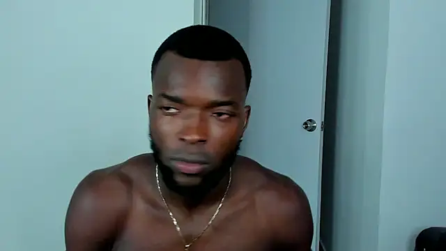 Snapshot of Dylan_Taylor chatting on September 2025 10:21:02 PM Dylan Taylor online show from September 2025 10:21:02 PM