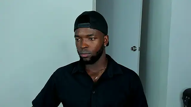 Snapshot of Dylan_Taylor chatting on September 2025 04:12:01 AM Dylan Taylor online show from September 2025 04:12:01 AM