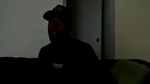 Snapshot of Dylan_Taylor chatting on September 2025 04:05:02 AM Dylan Taylor online show from September 2025 04:05:02 AM