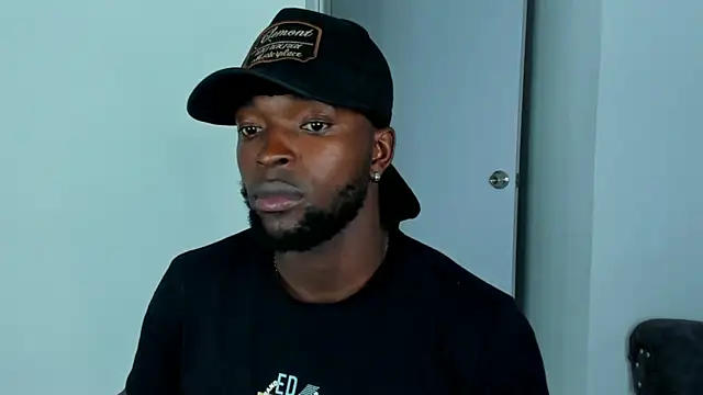 Snapshot of Dylan_Taylor chatting on September 2025 08:57:01 PM Dylan Taylor online show from September 2025 08:57:01 PM