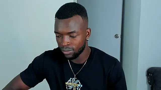 Snapshot of Dylan_Taylor chatting on October 2025 02:53:01 AM Dylan Taylor online show from October 2025 02:53:01 AM