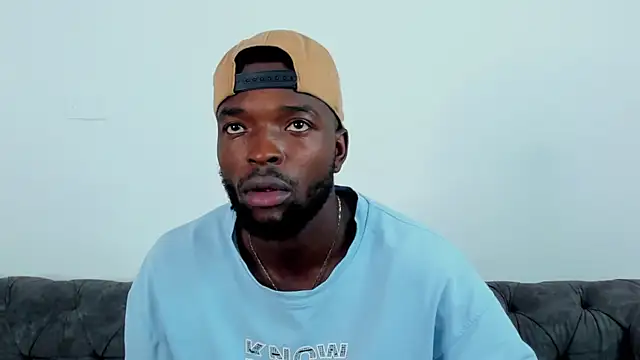 Snapshot of Dylan_Taylor chatting on October 2025 02:12:02 AM Dylan Taylor online show from October 2025 02:12:02 AM