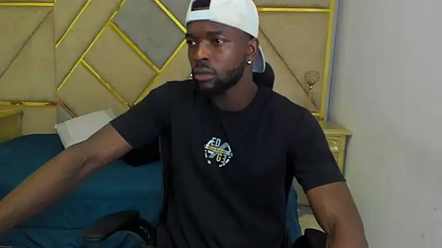 Snapshot of Dylan_Taylor chatting on October 2025 04:24:01 AM Dylan Taylor online show from October 2025 04:24:01 AM