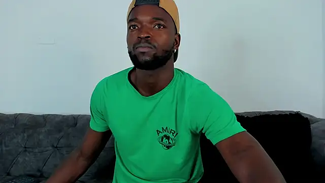 Snapshot of Dylan_Taylor chatting on October 2025 04:35:02 AM Dylan Taylor online show from October 2025 04:35:02 AM