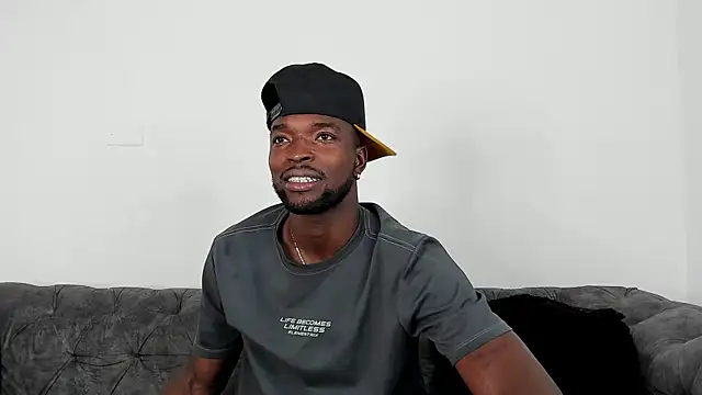 Snapshot of Dylan_Taylor chatting on October 2025 03:45:02 AM Dylan Taylor online show from October 2025 03:45:02 AM