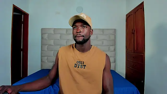 Snapshot of Dylan_Taylor chatting on November 2025 12:39:02 PM Dylan Taylor online show from November 2025 12:39:02 PM