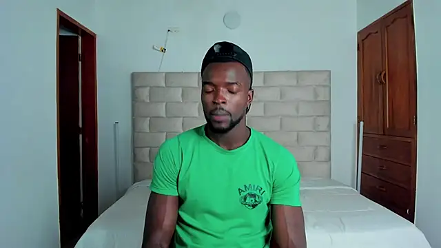 Snapshot of Dylan_Taylor chatting on December 2025 07:53:02 PM Dylan Taylor online show from December 2025 07:53:02 PM