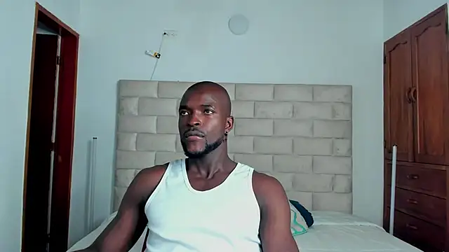 Snapshot of Dylan_Taylor chatting on December 2025 06:35:02 PM Dylan Taylor online show from December 2025 06:35:02 PM