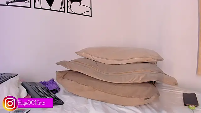 ellie mcdonald online show from April 2026 02:27:02 AM