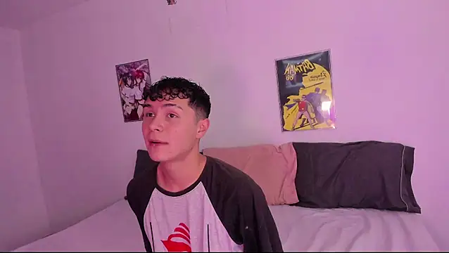 Snapshot of crushnier chatting on December 2024 05:06:02 PM crushnier online show from December 2024 05:06:02 PM