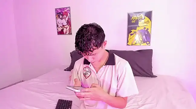 Snapshot of crushnier chatting on January 2025 05:10:01 PM crushnier online show from January 2025 05:10:01 PM