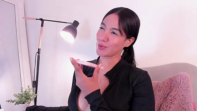 EmmaaCoel online show from April 2026 12:08:02 AM