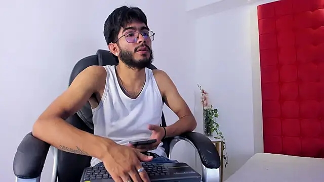 Snapshot of orion_perla chatting on March 2025 05:27:01 AM orion perla online show from March 2025 05:27:01 AM