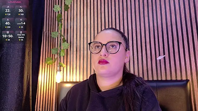 Snapshot of Victoria_Ponce1 chatting on October 2025 08:38:02 PM Victoria Ponce1 online show from October 2025 08:38:02 PM