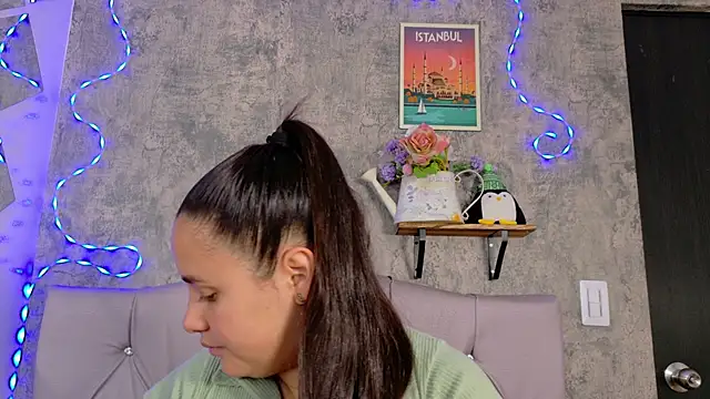 Snapshot of Victoria_Ponce1 chatting on October 2025 01:31:01 PM Victoria Ponce1 online show from October 2025 01:31:01 PM