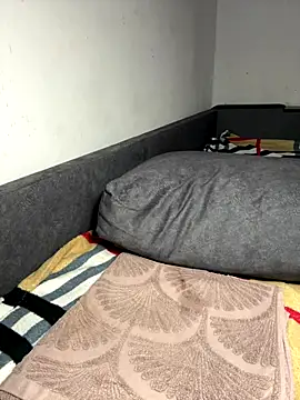 Mikki5P online show from November 2025 07:10:01 PM