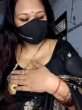 Snapshot of Mayuri77 chatting on January 2025 03:57:01 AM Mayuri77 online show from January 2025 03:57:01 AM