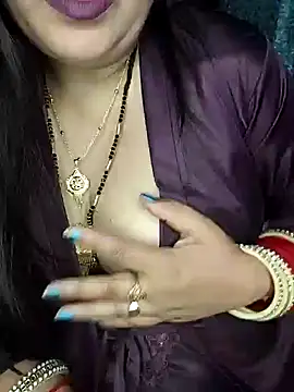 Snapshot of Mayuri77 chatting on February 2025 07:49:01 PM Mayuri77 online show from February 2025 07:49:01 PM