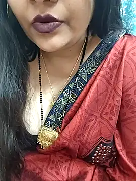 Snapshot of Mayuri77 chatting on February 2025 12:32:01 PM Mayuri77 online show from February 2025 12:32:01 PM