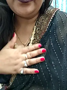 Snapshot of Mayuri77 chatting on February 2025 05:17:02 PM Mayuri77 online show from February 2025 05:17:02 PM
