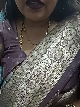 Snapshot of Mayuri77 chatting on February 2025 08:04:01 AM Mayuri77 online show from February 2025 08:04:01 AM