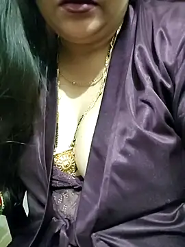 Snapshot of Mayuri77 chatting on February 2025 06:21:02 PM Mayuri77 online show from February 2025 06:21:02 PM