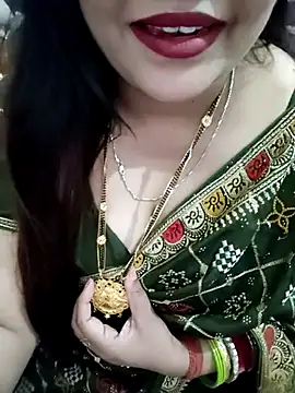 Snapshot of Mayuri77 chatting on November 2025 06:56:02 PM Mayuri77 online show from November 2025 06:56:02 PM