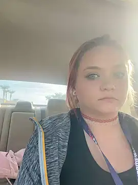 tayweird online show from December 2024 10:14:02 PM