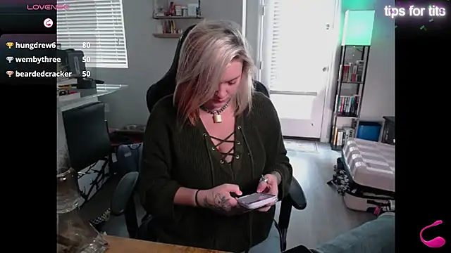 tayweird online show from January 2025 11:02:02 PM