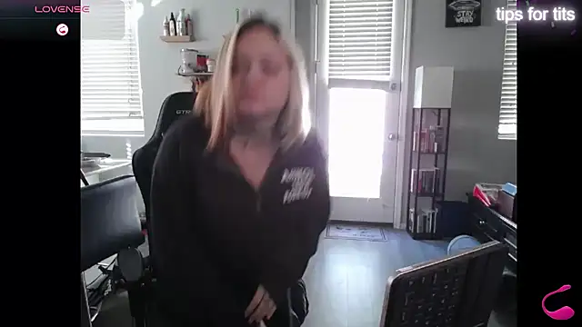 tayweird online show from January 2025 05:37:01 PM