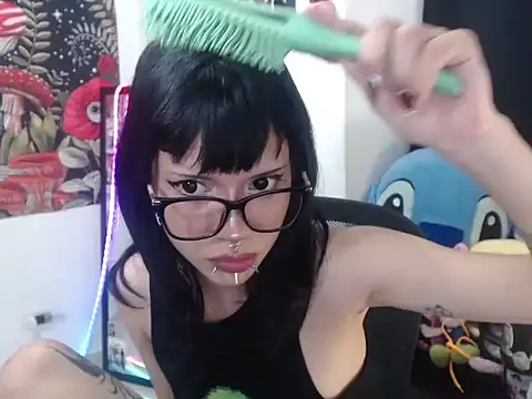 Snapshot of hachi_kitty chatting on July 2026 11:56:01 PM hachi kitty online show from July 2026 11:56:01 PM