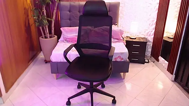 ashleylove prg online show from January 2025 07:43:01 AM