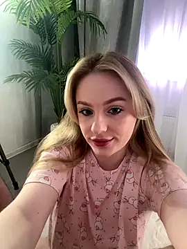 Snapshot of CaseyCumFace chatting on October 2025 01:06:02 AM CaseyCumFace online show from October 2025 01:06:02 AM