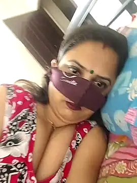 Snapshot of Cute-manisha chatting on May 2026 02:06:01 AM Cute-manisha online show from May 2026 02:06:01 AM