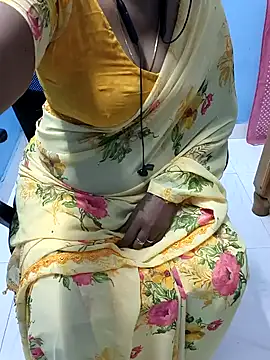 Snapshot of selvi_selvi chatting on December 2024 05:32:02 PM selvi selvi online show from December 2024 05:32:02 PM