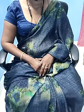 Snapshot of selvi_selvi chatting on January 2025 05:28:02 PM selvi selvi online show from January 2025 05:28:02 PM