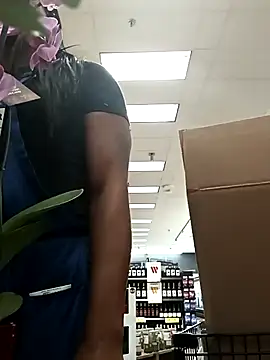 Snapshot of kobrashekyng chatting on November 2025 06:48:02 PM kobrashekyng online show from November 2025 06:48:02 PM