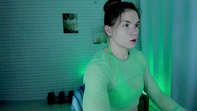 Lisa Ray online show from December 2025 08:47:02 PM