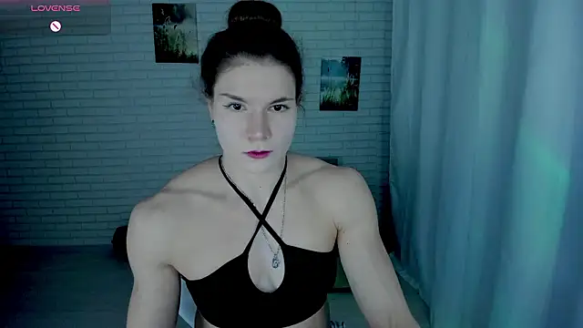 Lisa Ray online show from February 2026 04:32:01 AM