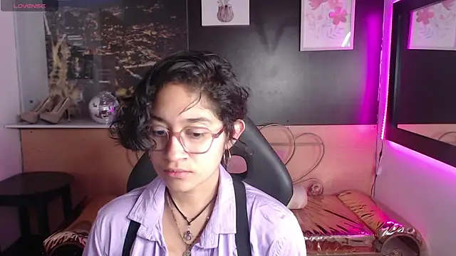 Snapshot of Lili_Gomez_ chatting on October 2025 12:36:02 PM Lili Gomez online show from October 2025 12:36:02 PM