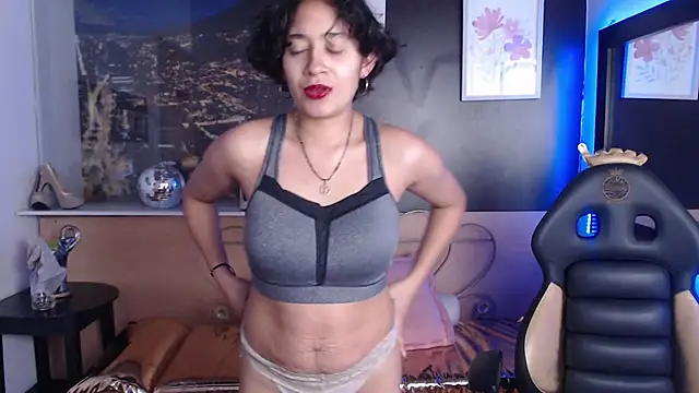 Snapshot of Lili_Gomez_ chatting on October 2025 01:22:02 PM Lili Gomez online show from October 2025 01:22:02 PM