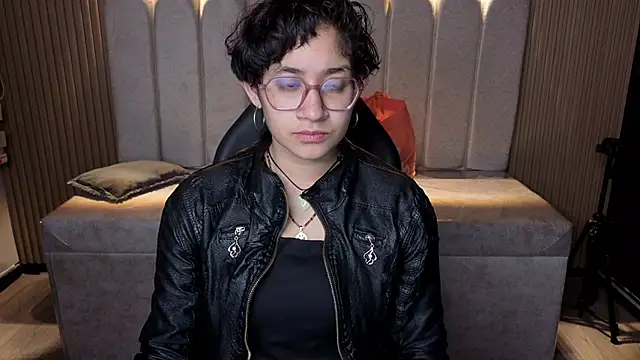 Snapshot of Lili_Gomez_ chatting on December 2025 11:18:01 AM Lili Gomez online show from December 2025 11:18:01 AM