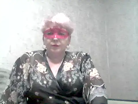 Snapshot of Lisa_Suzie chatting on December 2024 06:49:01 PM Lisa Suzie online show from December 2024 06:49:01 PM